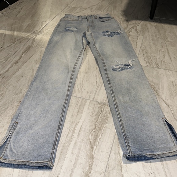 Distressed jeans - Picture 4 of 4
